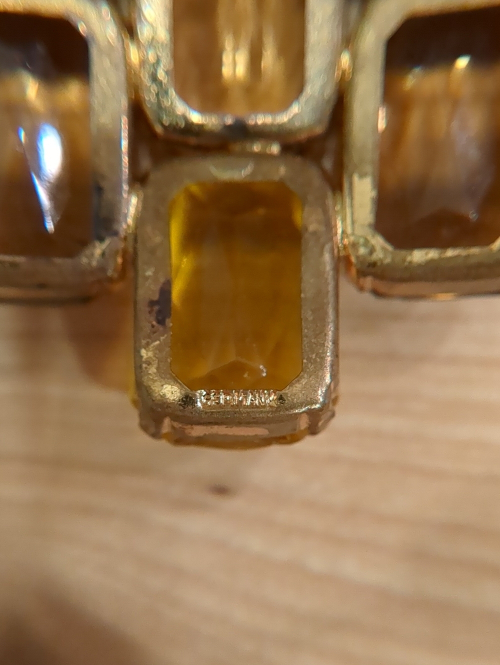 German Lucite Brooch - Picture 3 of 5